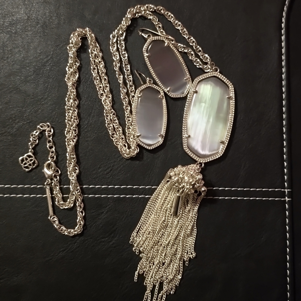 Kendra Scott gray set